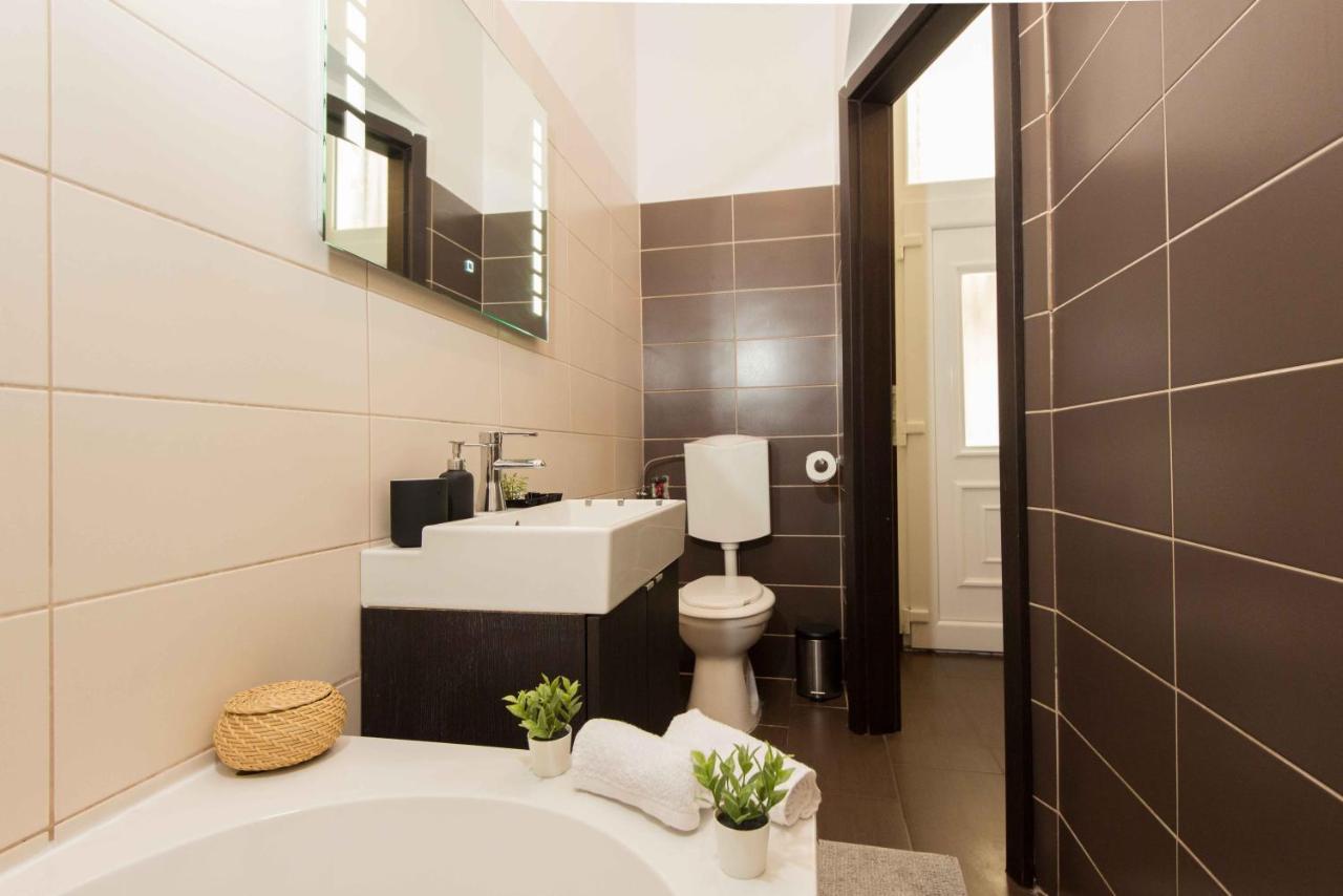 Paulay Design Apartment Boedapest Buitenkant foto